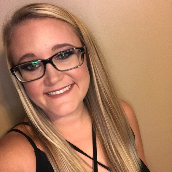 Meet your Posher, Cheyenne - Picture 1 of 1